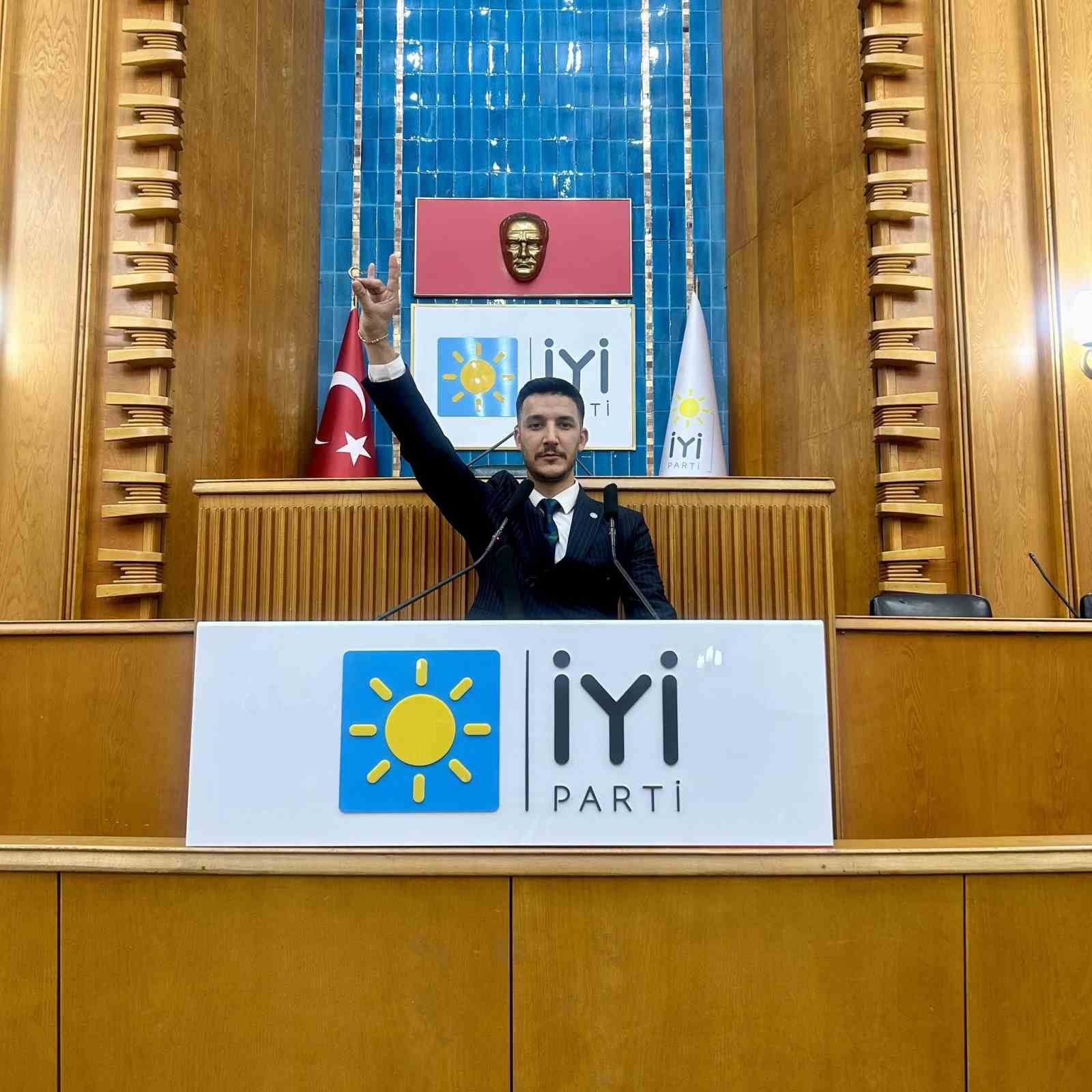 İYİ Partili başkan istifa etti
