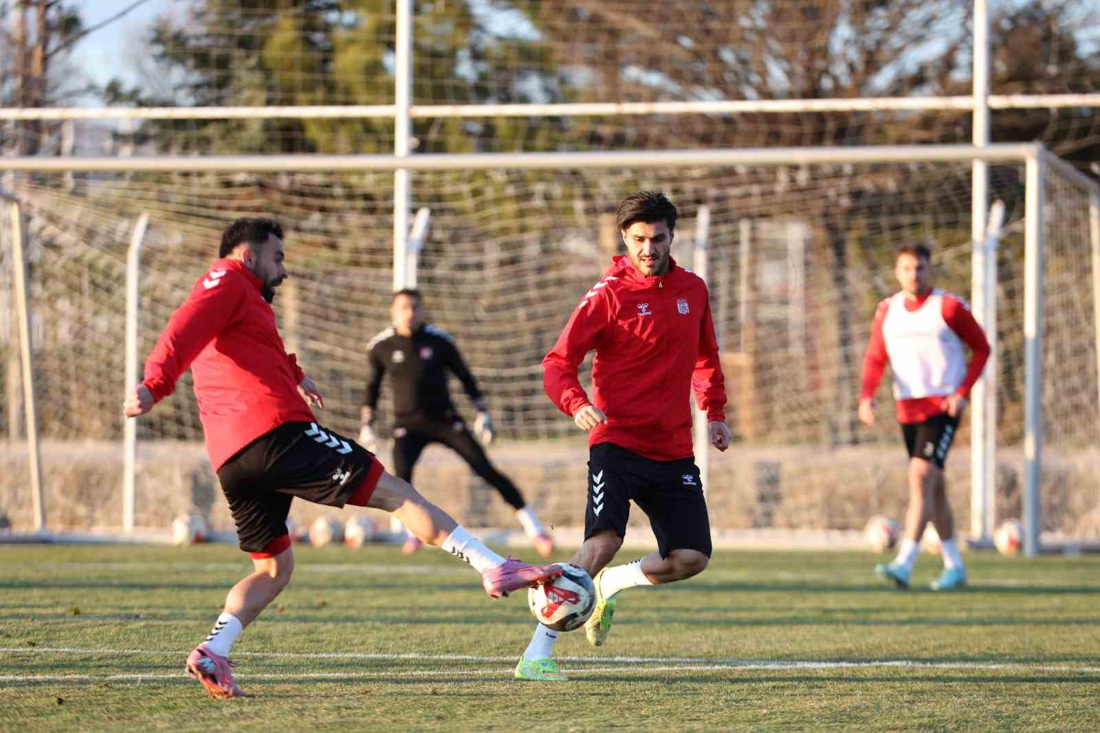 Sivasspor&rsquo;da Esenler Erokspor hazırlıkları başladı
