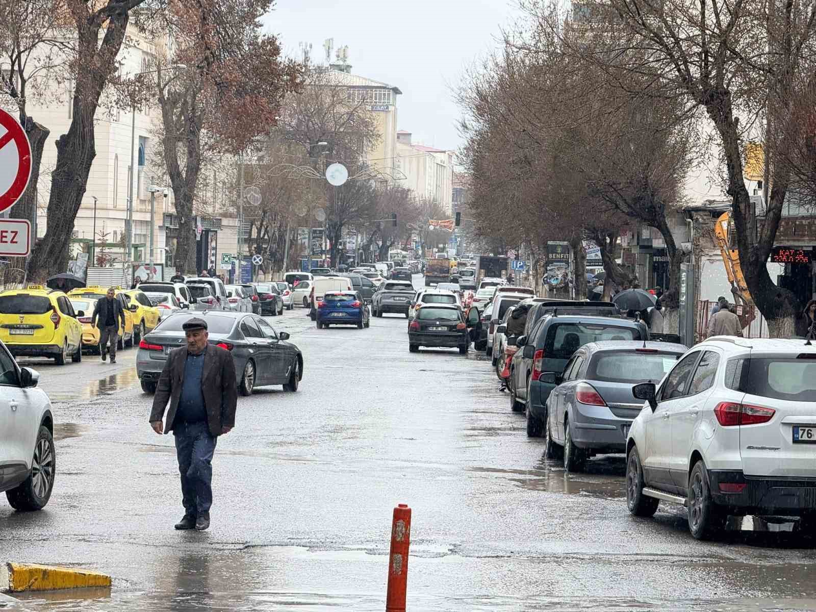 Iğdır&rsquo;da yağmur etkili oluyor
