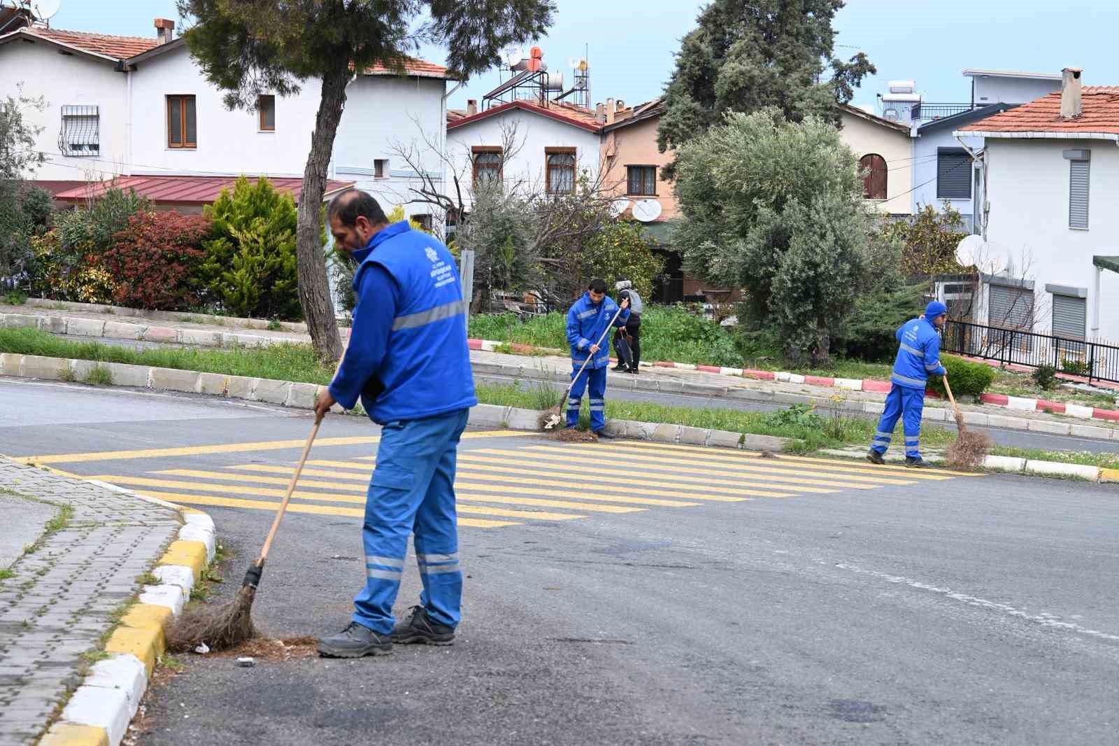 Aydın Büyükşehir Belediyesi’nin kent genelindeki çalışmaları sürüyor