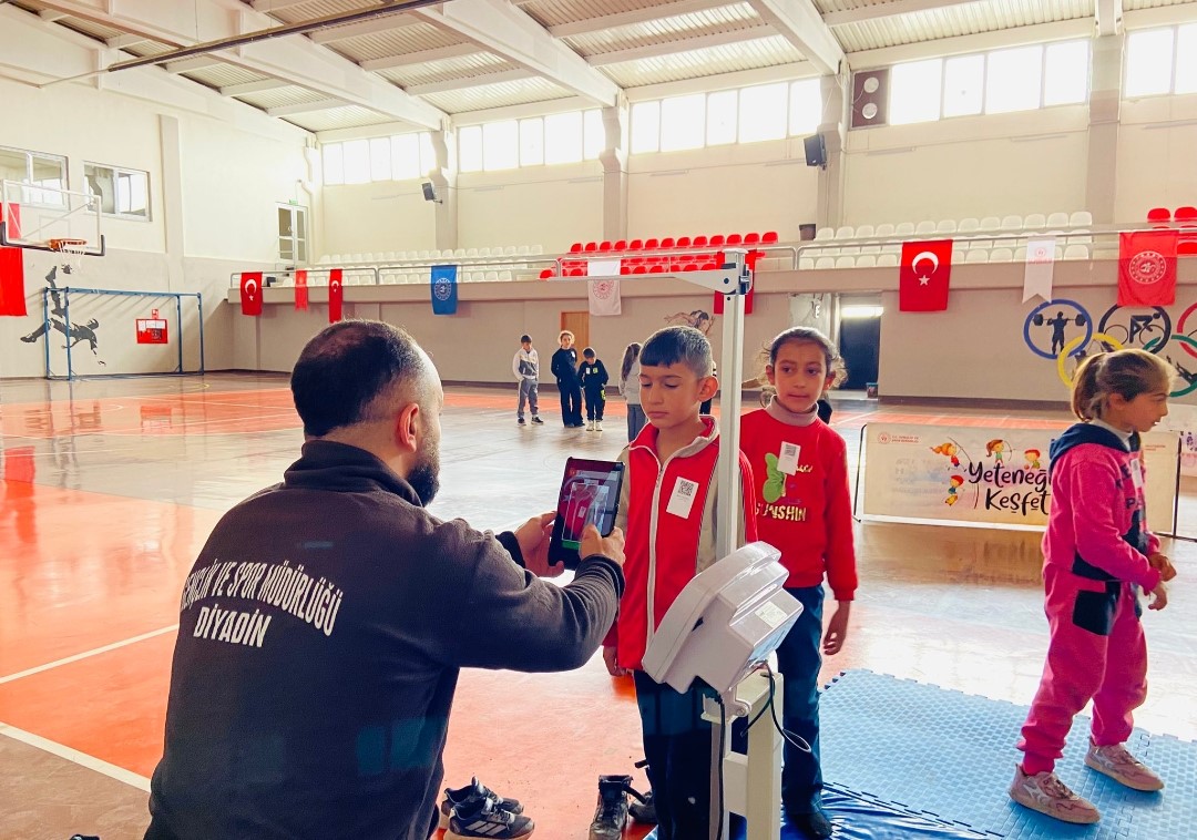 Diyadin’de geleceğin sporcuları keşfediliyor
