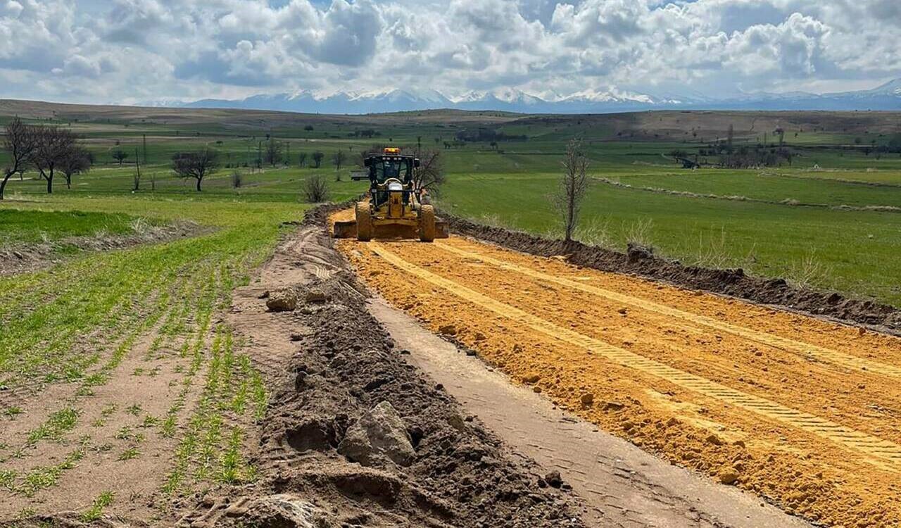 Aksaray’da stabilize yollarda bakım çalışmaları başladı