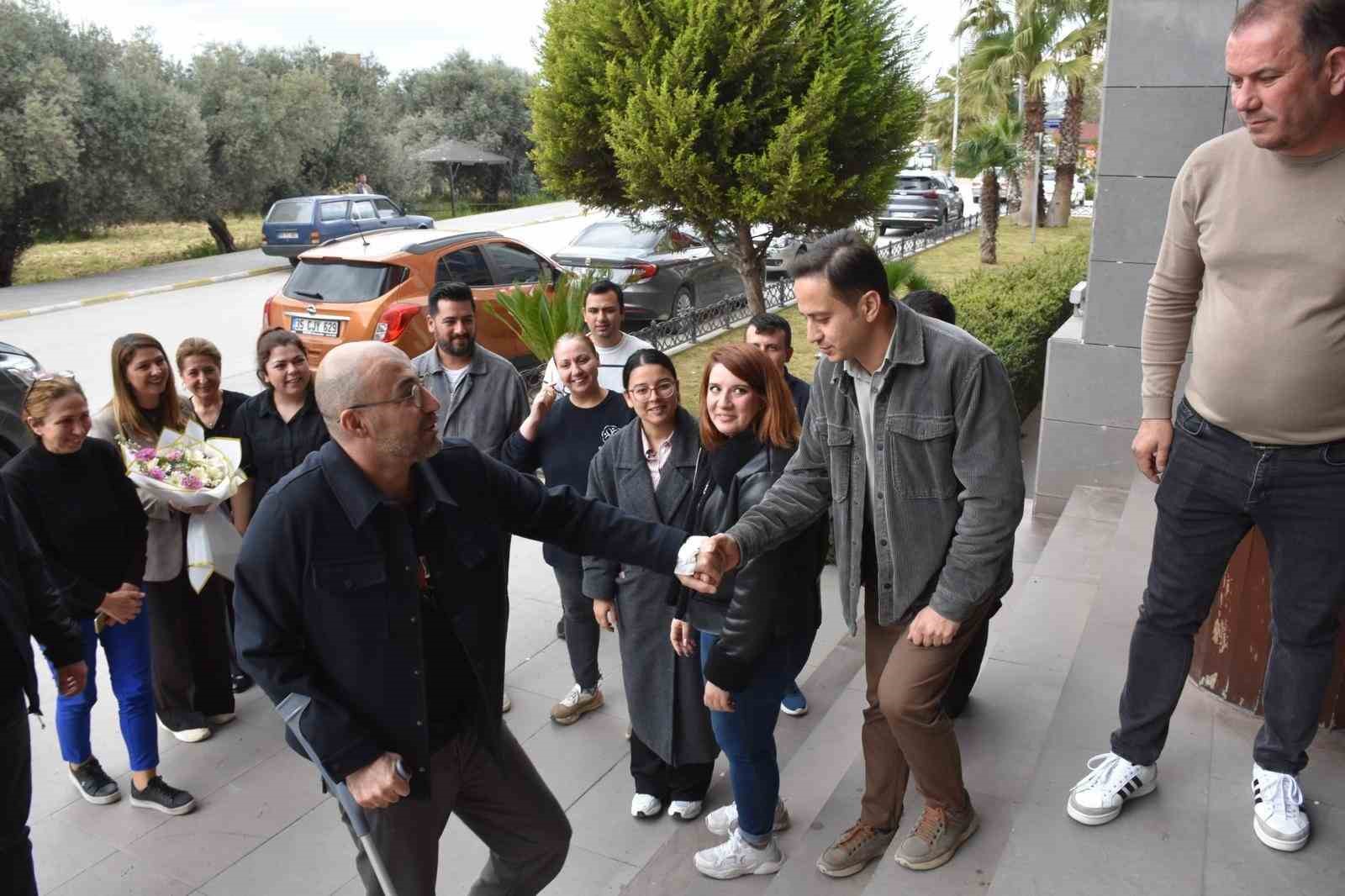 Başkan Zencirci, hastane &ccedil;ıkışı eve uğramadan belediyeye uğradı
