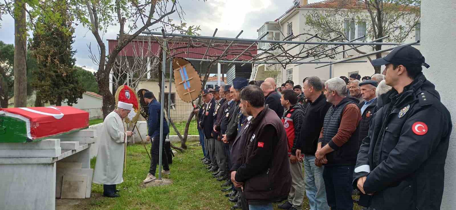 Yatağan&rsquo;da Kıbrıs Gazisi Yelaldı son yolculuğuna uğurlandı
