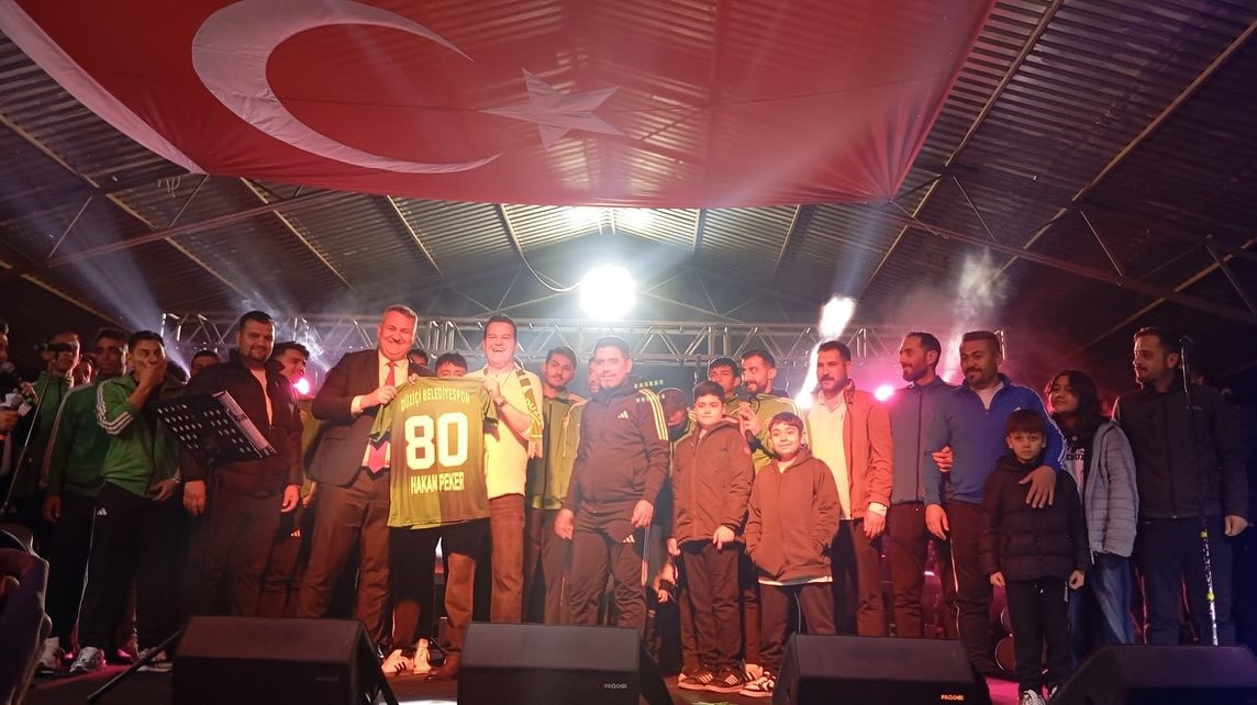 Düziçi’nde 106. yıl coşkusu Hakan Peker konseriyle başladı