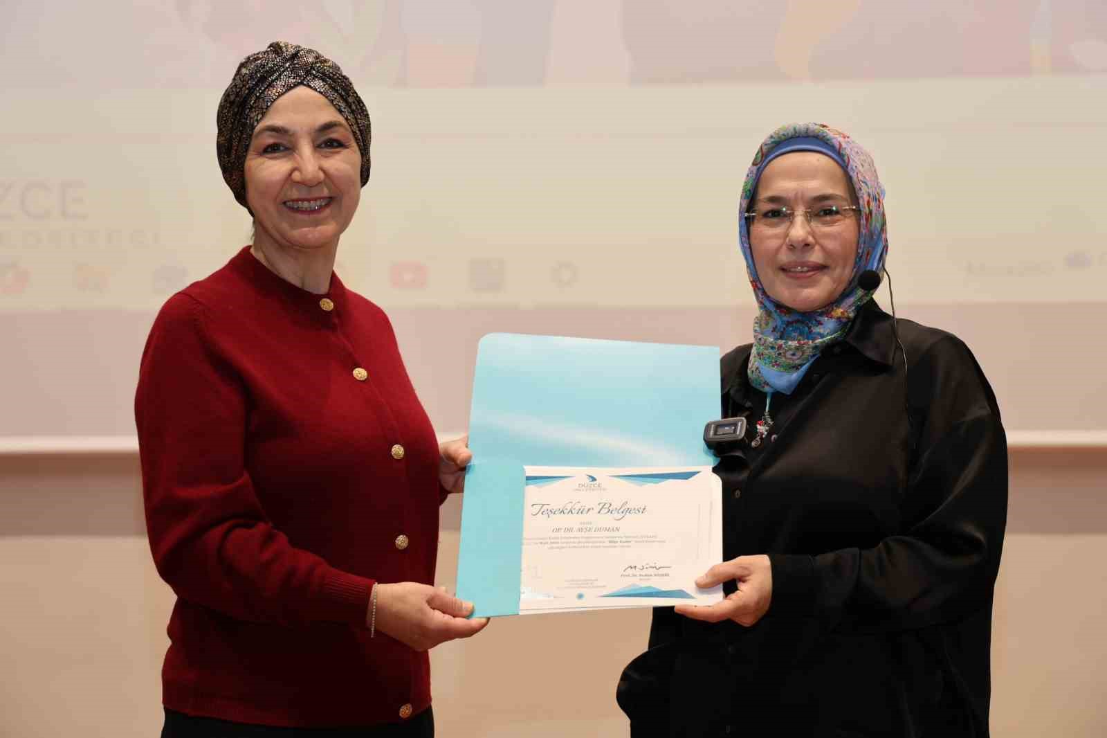 D&uuml;zce &Uuml;niversitesi&rsquo;nde "Bilge Kadın" temalı konferans
