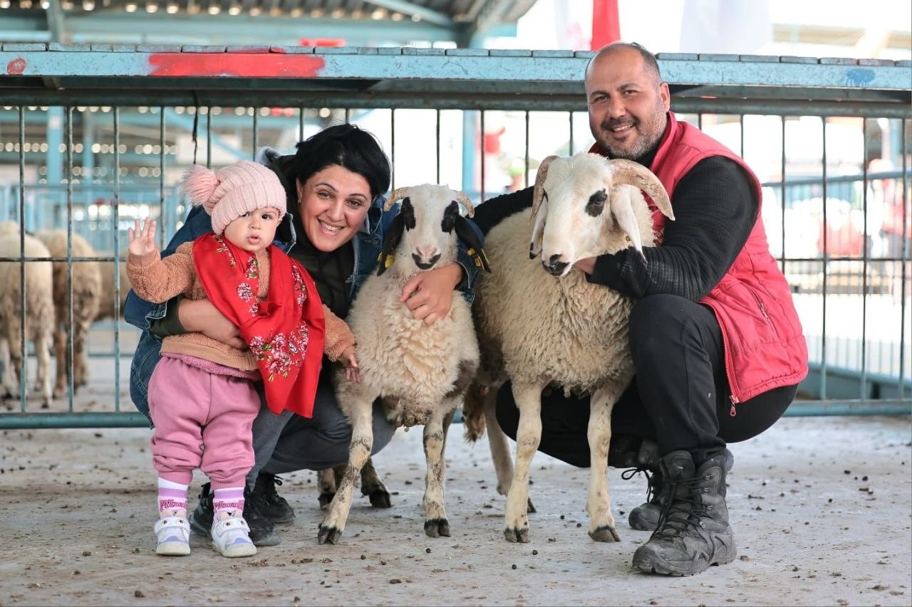 Denizli B&uuml;y&uuml;kşehirden &uuml;reticiye "Bereketli" destek
