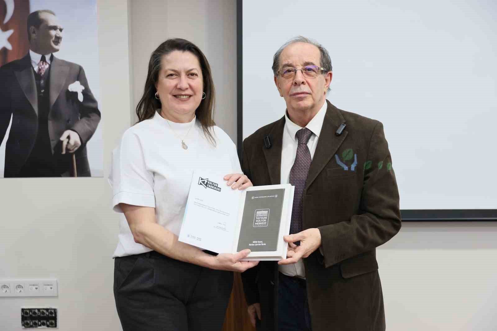 Bursa&rsquo;da felsefe s&ouml;yleşilerine yoğun ilgi
