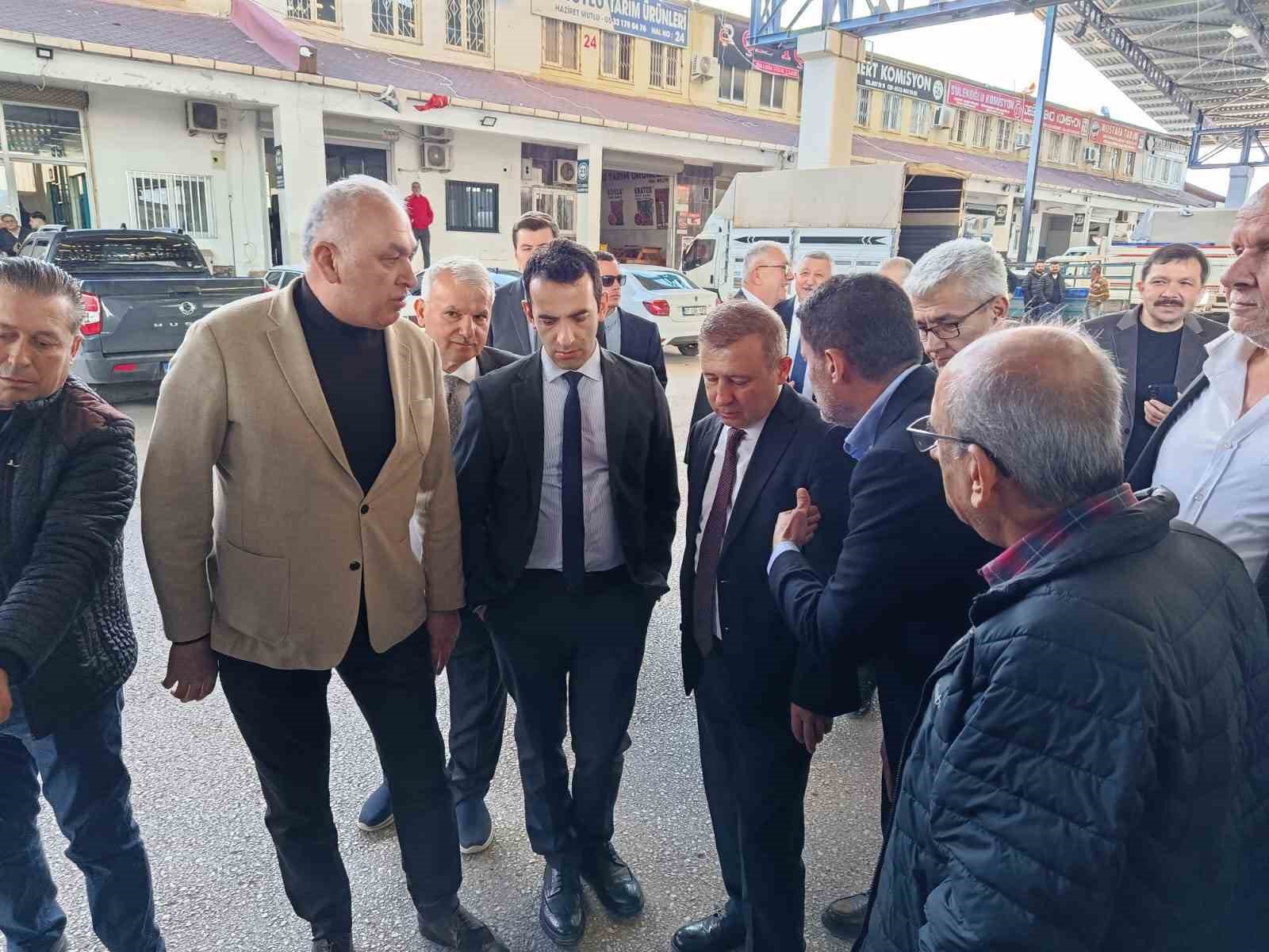 Batı Antalya&rsquo;da tarımsal &uuml;retim ve ticaretindeki sorunlar masaya yatırıldı
