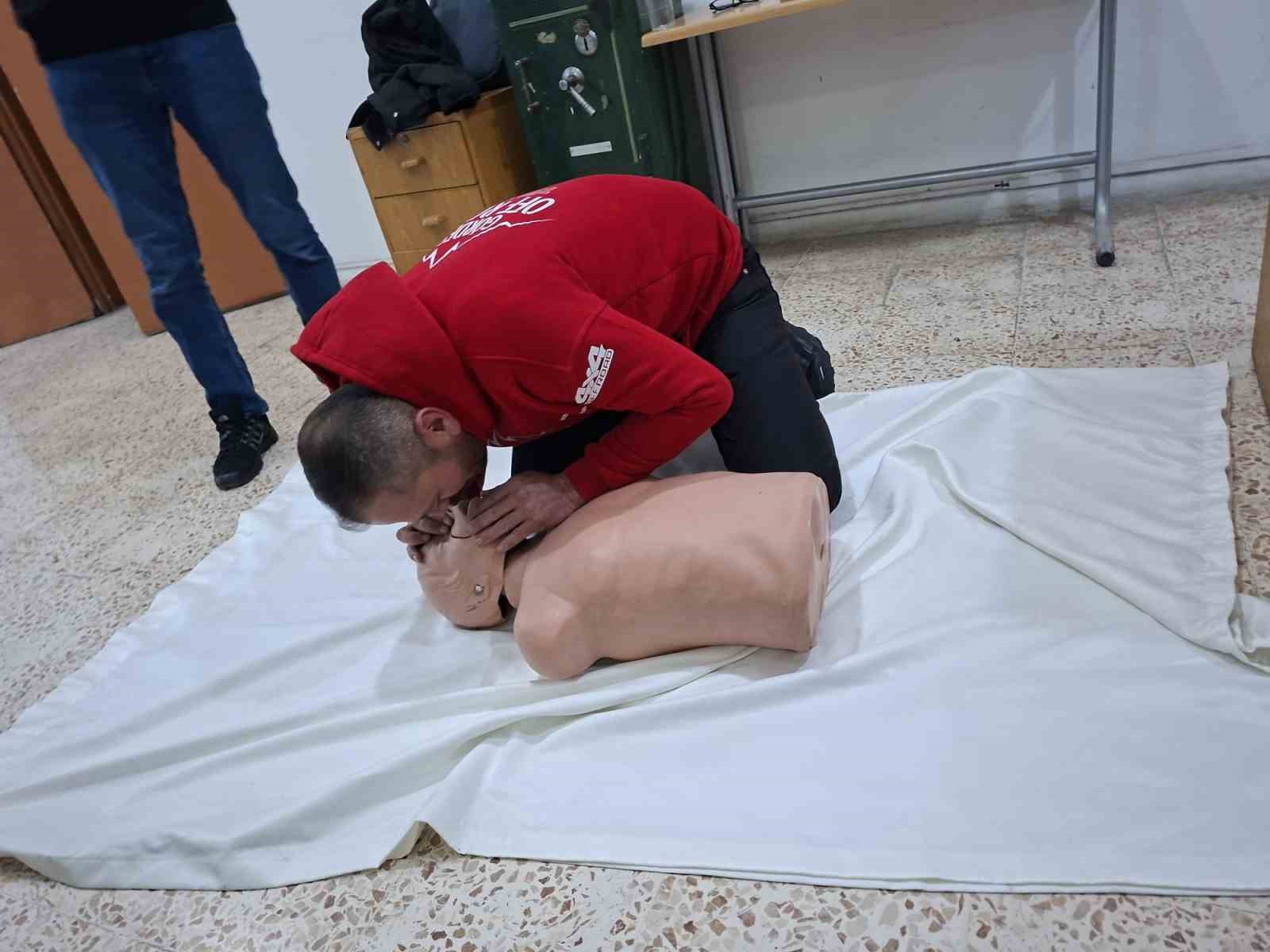 G&ouml;rdes&rsquo;te STK&rsquo;lara y&ouml;nelik &lsquo;hayat kurtaran&rsquo; eğitimler başladı
