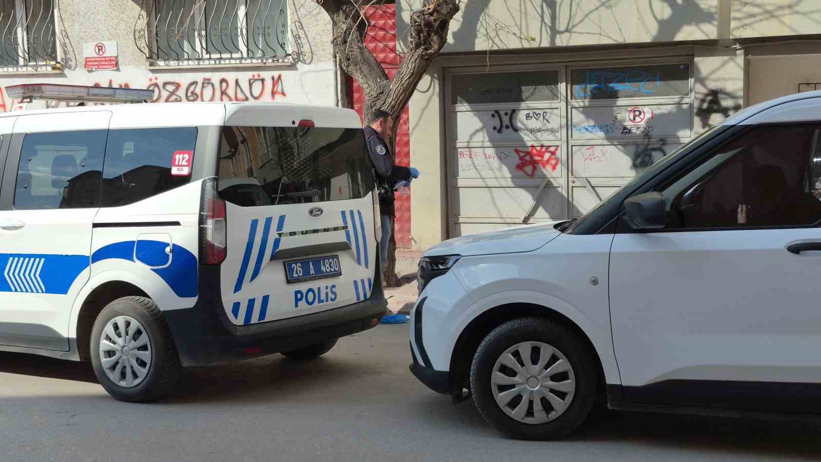 Eskişehir’de 4’üncü kattan düşen öğrenci ağır yaralandı