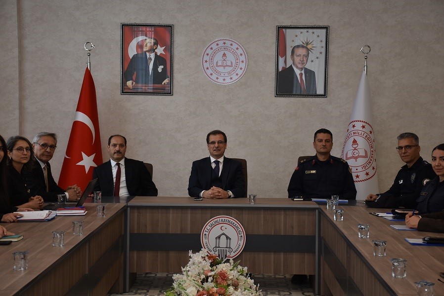 Salihli&rsquo;de şiddetle m&uuml;cadele masaya yatırıldı
