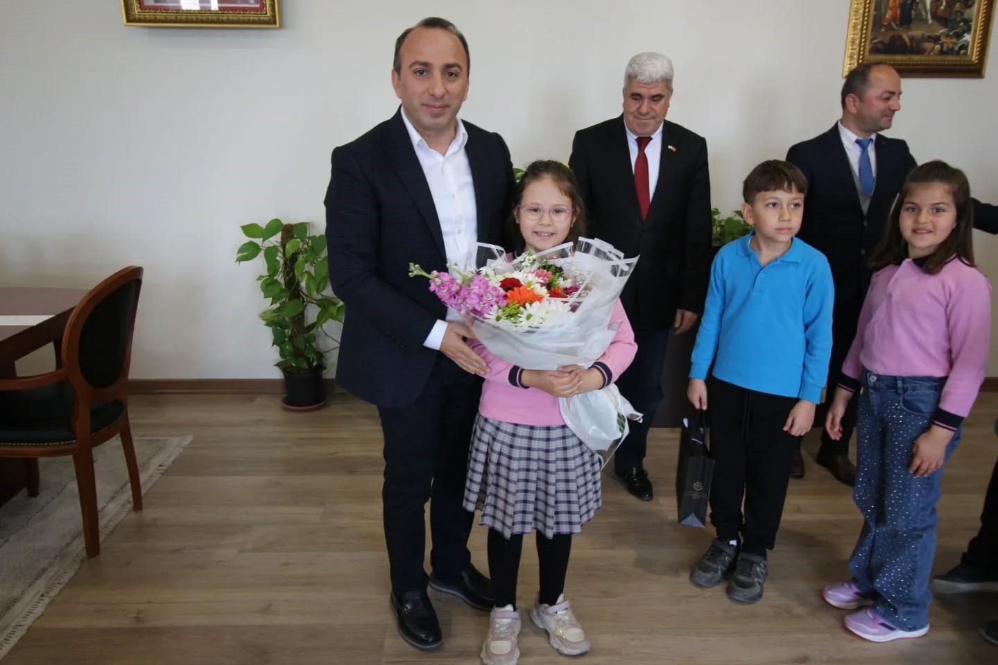 Minikler Kaymakamlıkta kamu y&ouml;netimini yerinde &ouml;ğrendi
