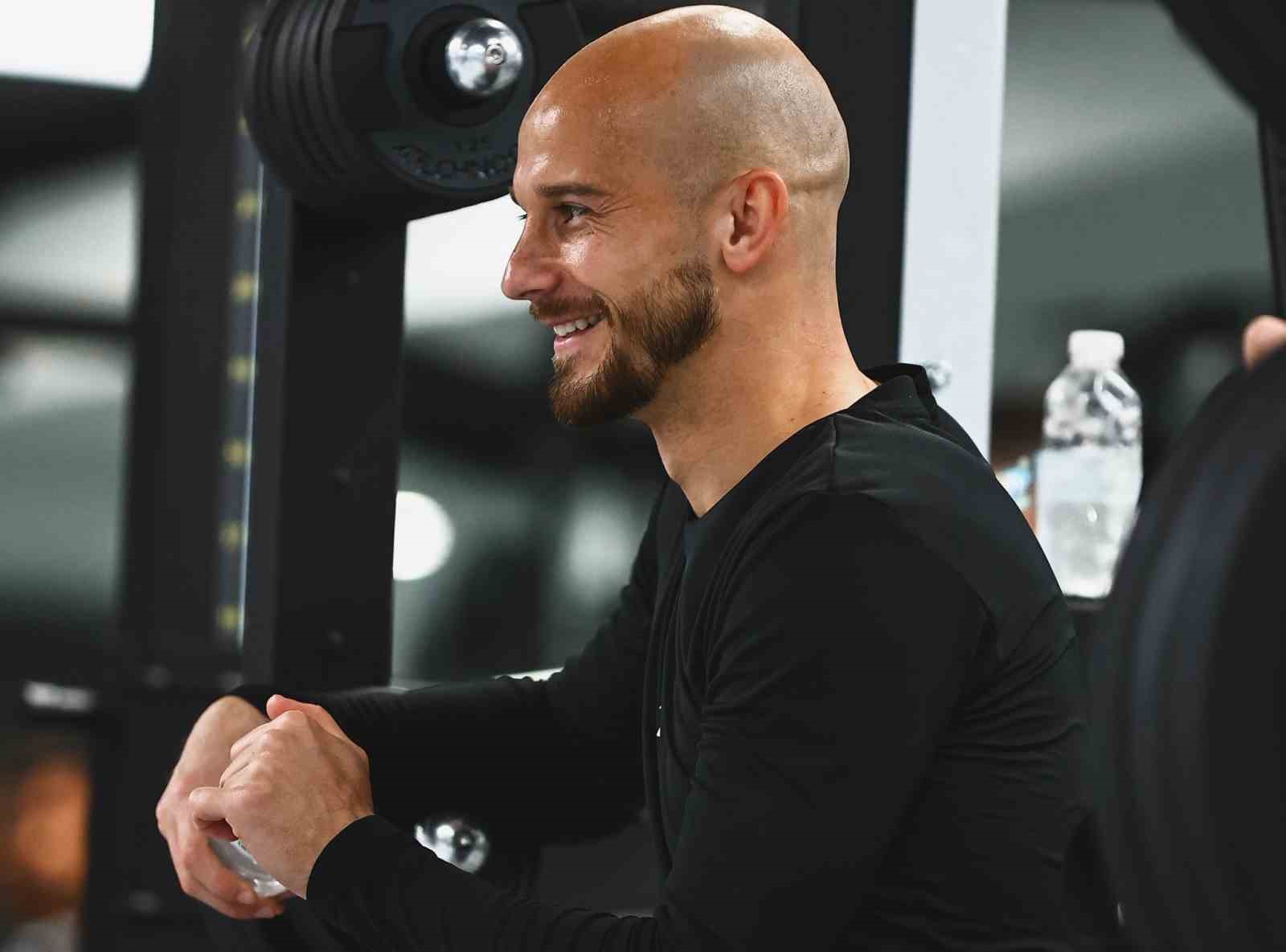 Beşiktaş, salonda çalıştı