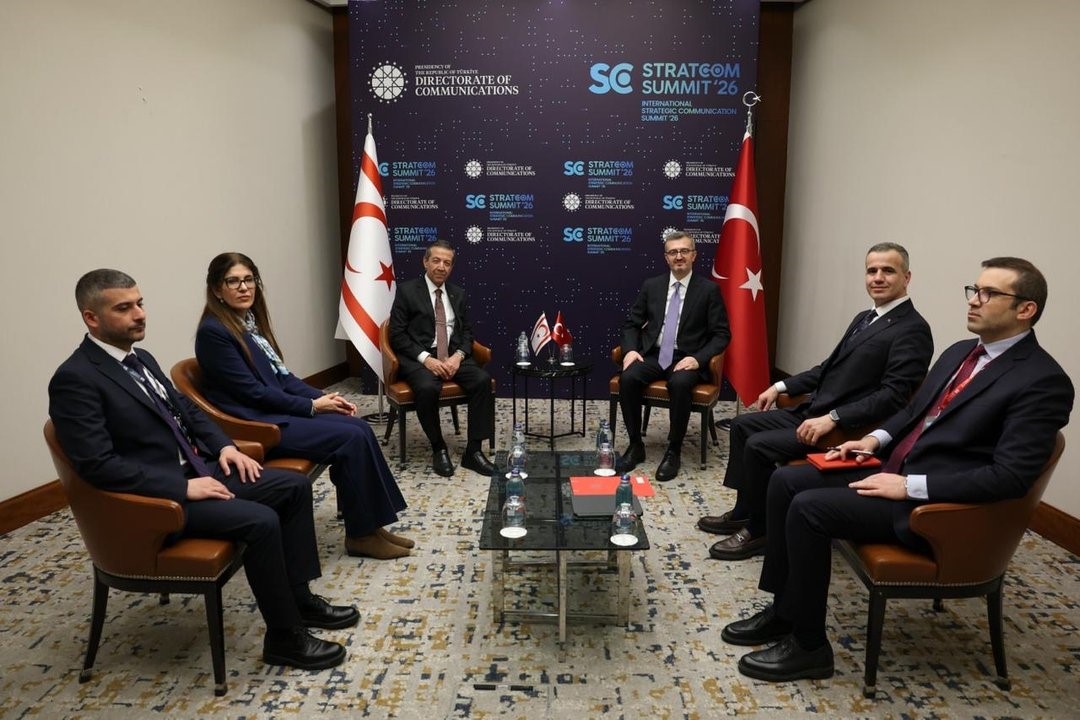 İletişim Başkanı Duran, KKTC Dışişleri Bakanı Ertuğruloğlu ile görüştü