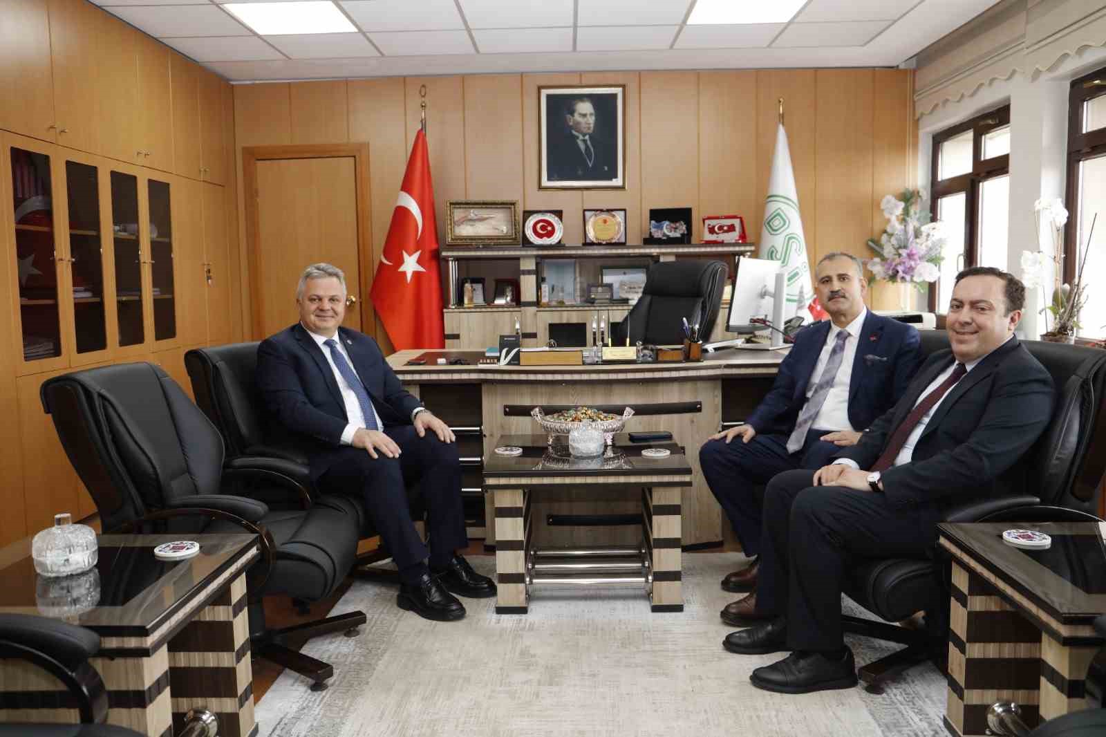 Ağrı Valisi Bozkurt&rsquo;tan Erzurum&rsquo;da yoğun temas trafiği
