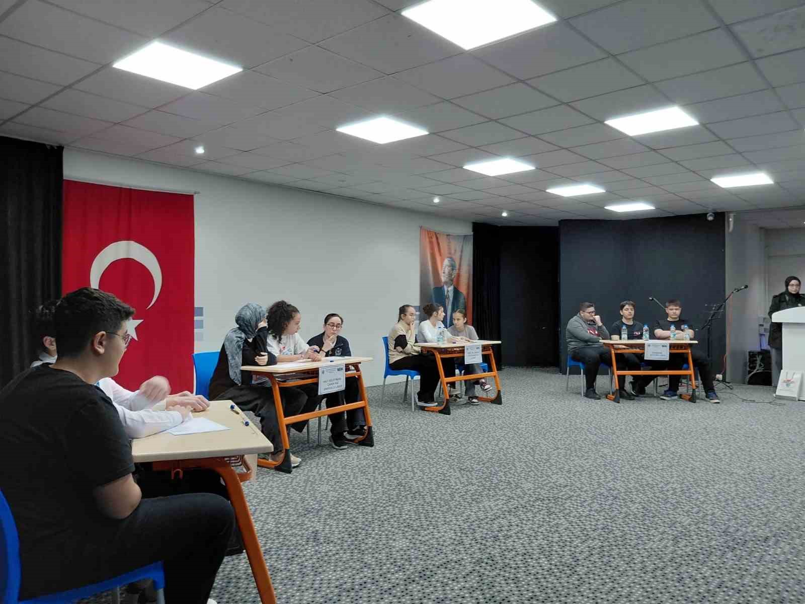 Liseler Arası 4. Milli k&uuml;lt&uuml;r Bilgi Yarışması ger&ccedil;ekleştirildi

