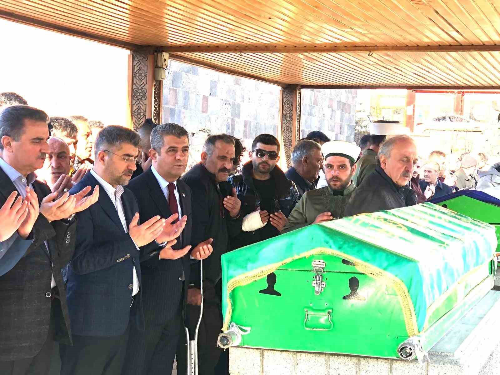 Fatih Kutlu öğretmen son yolculuğuna uğurlandı