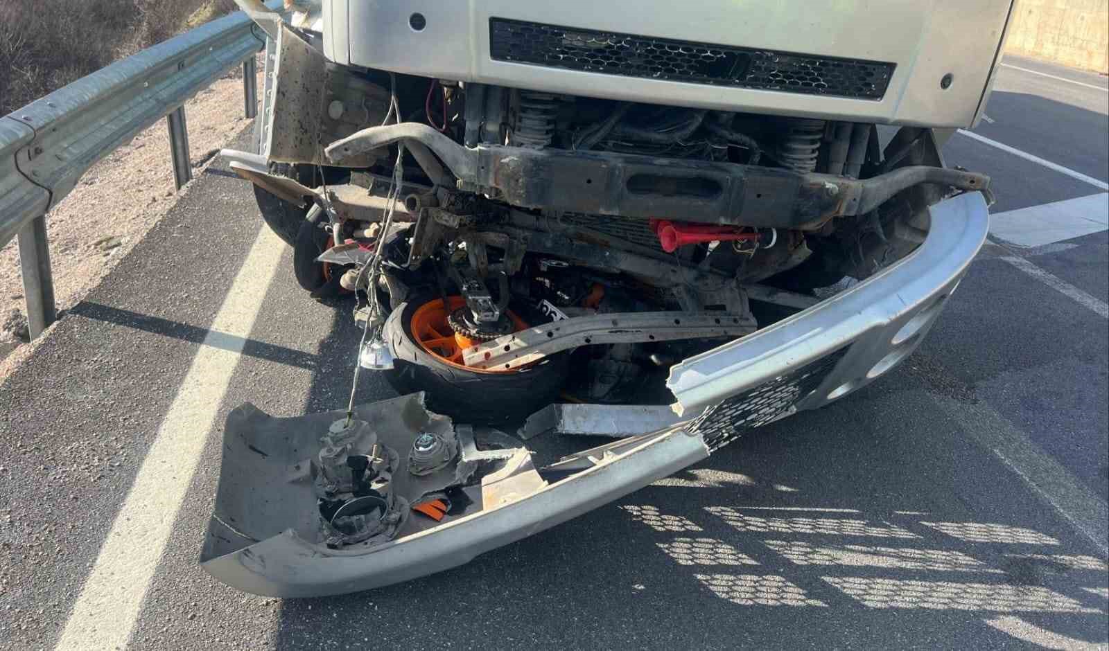 Samsun&rsquo;da kamyon motosikletle &ccedil;arpıştı: 1 &ouml;l&uuml;
