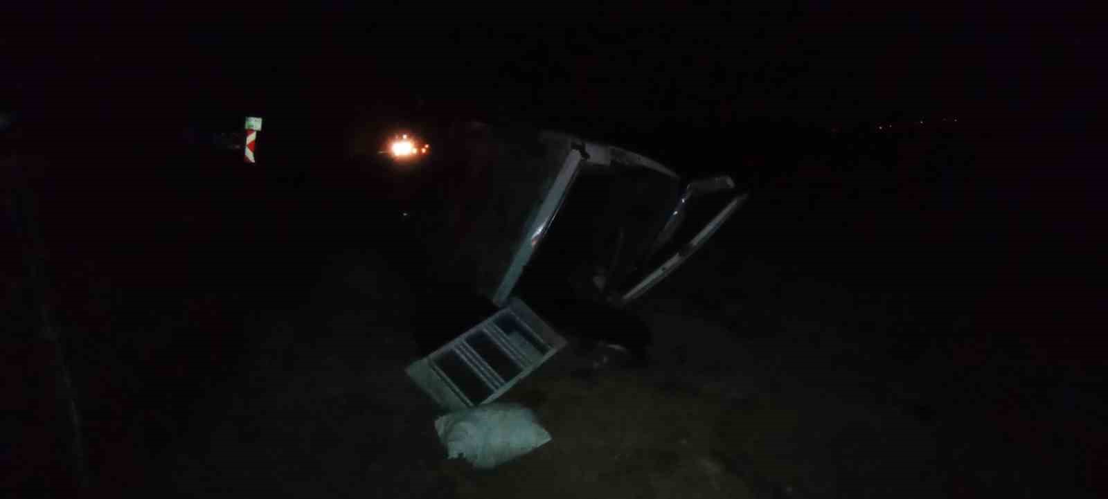 Tokat&rsquo;ta minib&uuml;s devrildi: 1 yaralı
