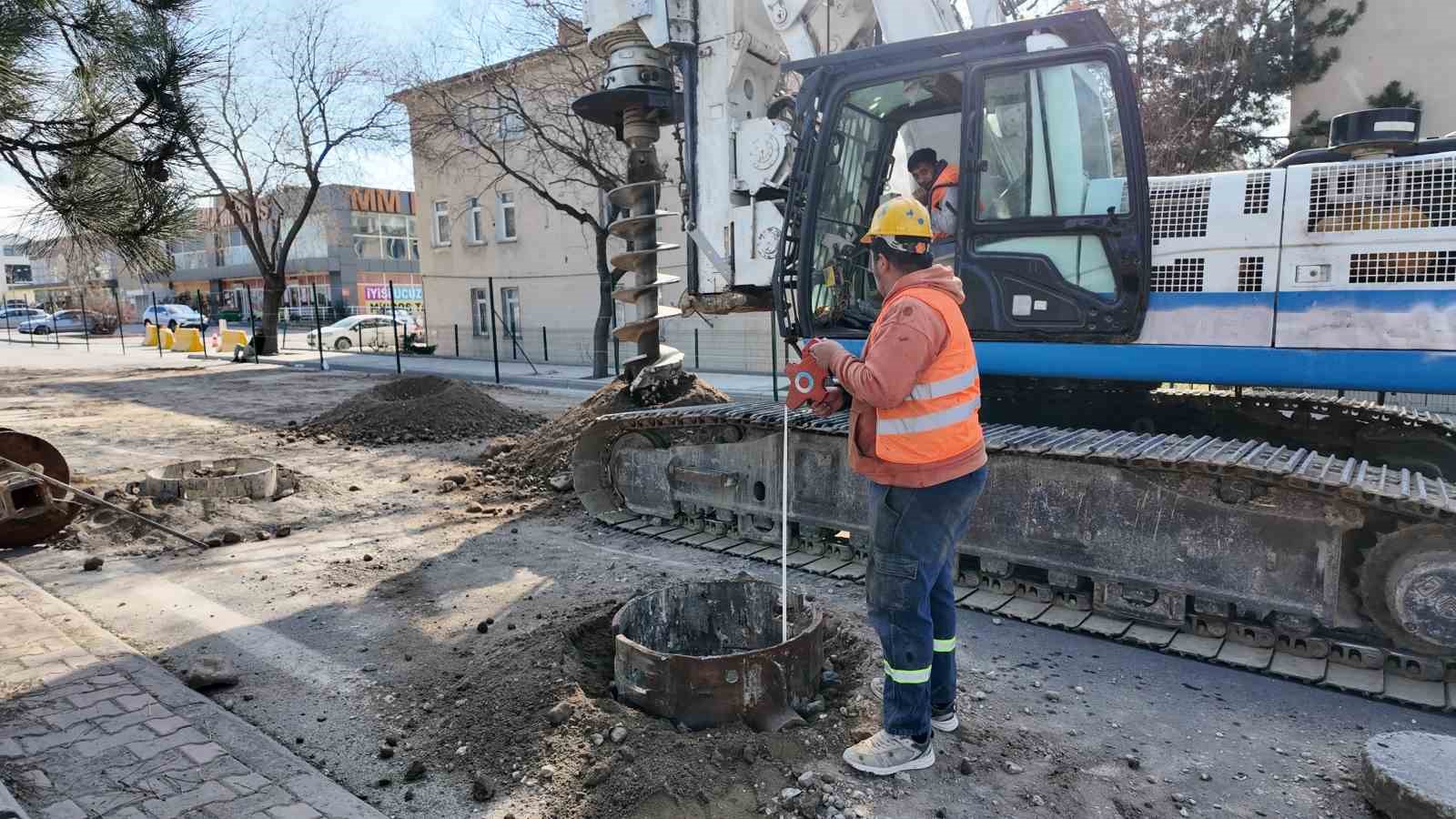 Kartal Kavşağı&rsquo;nda hummalı &ccedil;alışma
