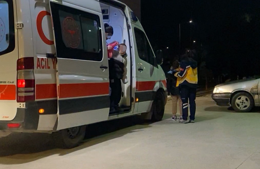 Bursa&rsquo;da tavuk d&ouml;ner yiyen 25 kişi zehirlendi
