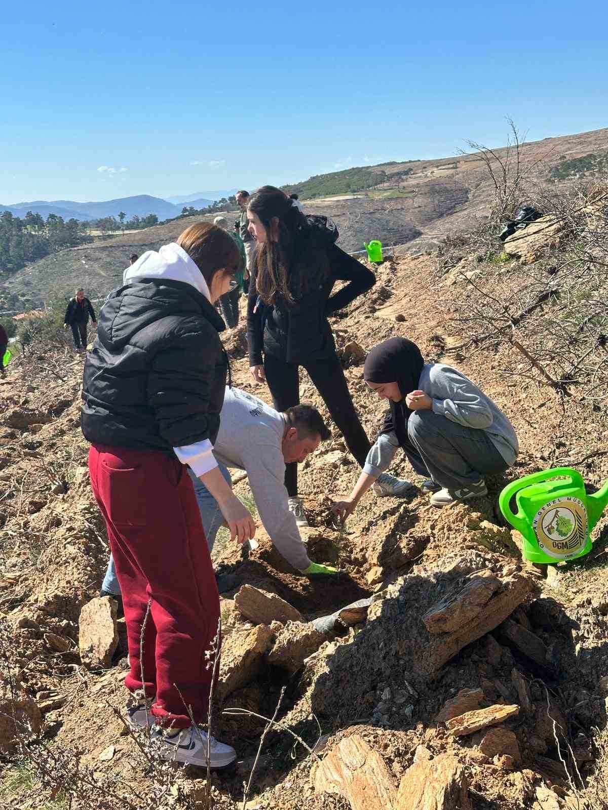 Orman Haftası&rsquo;nda fidanlar toprakla buluştu
