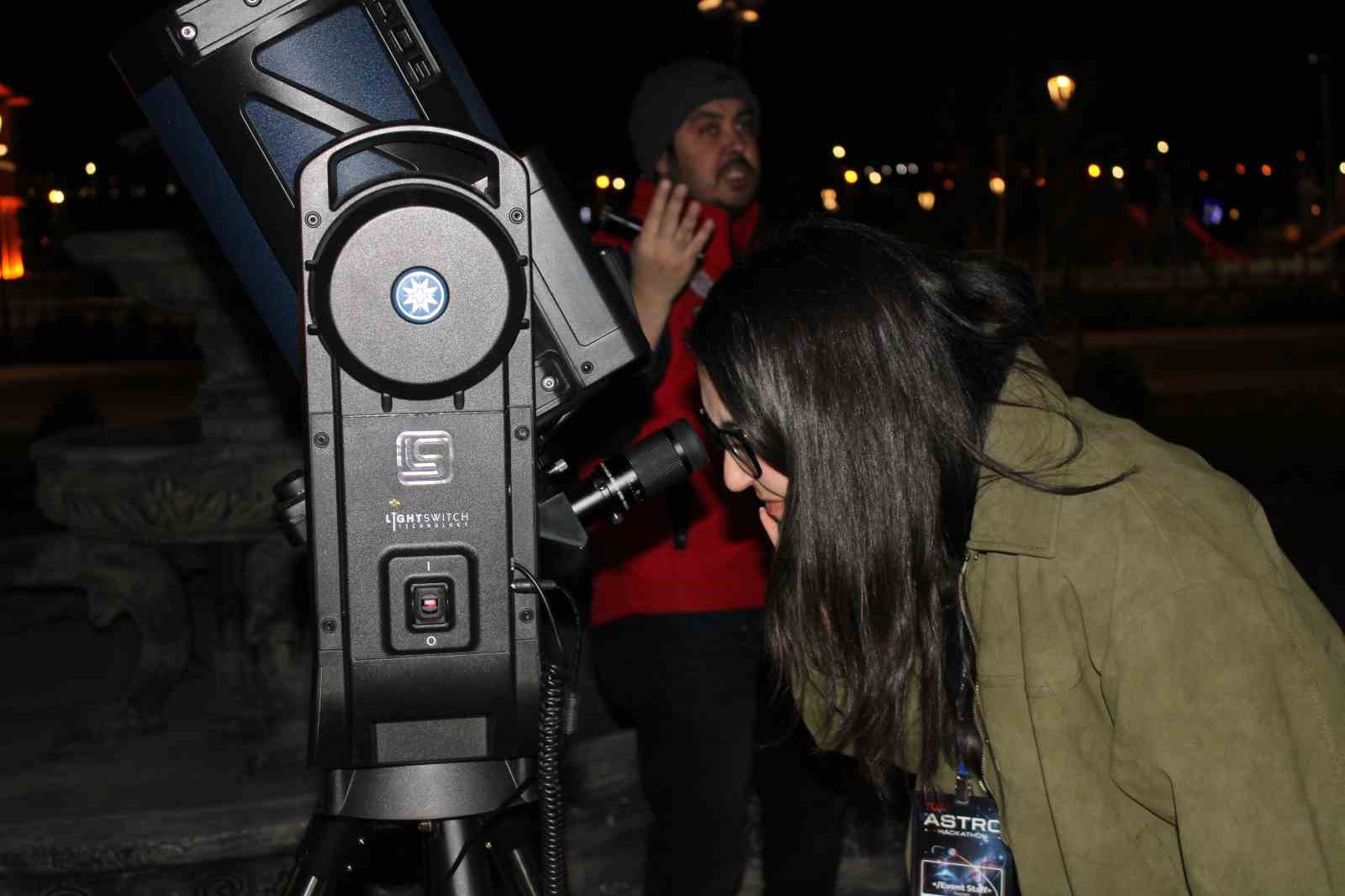 Kayseri&rsquo;de gen&ccedil;leri uzayla buluşturan TUA Astro Hackathon Yarışması başladı
