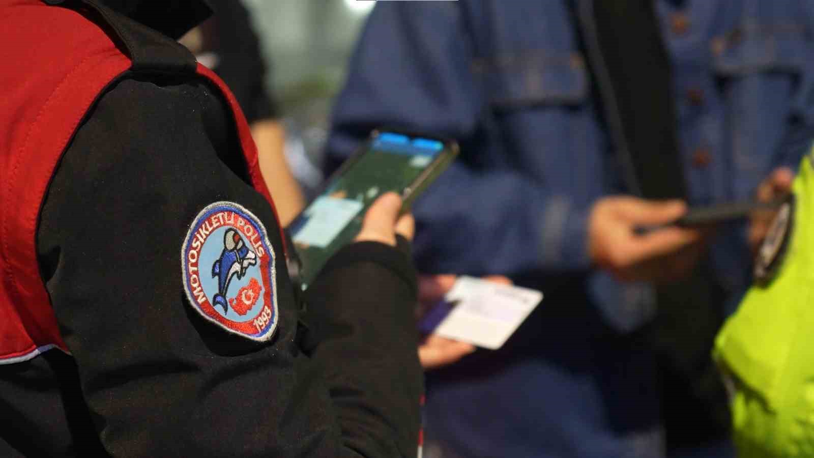 Kadık&ouml;y&rsquo;de kural tanımayana ge&ccedil;it yok: Trafikte ihlale anında m&uuml;dahale
