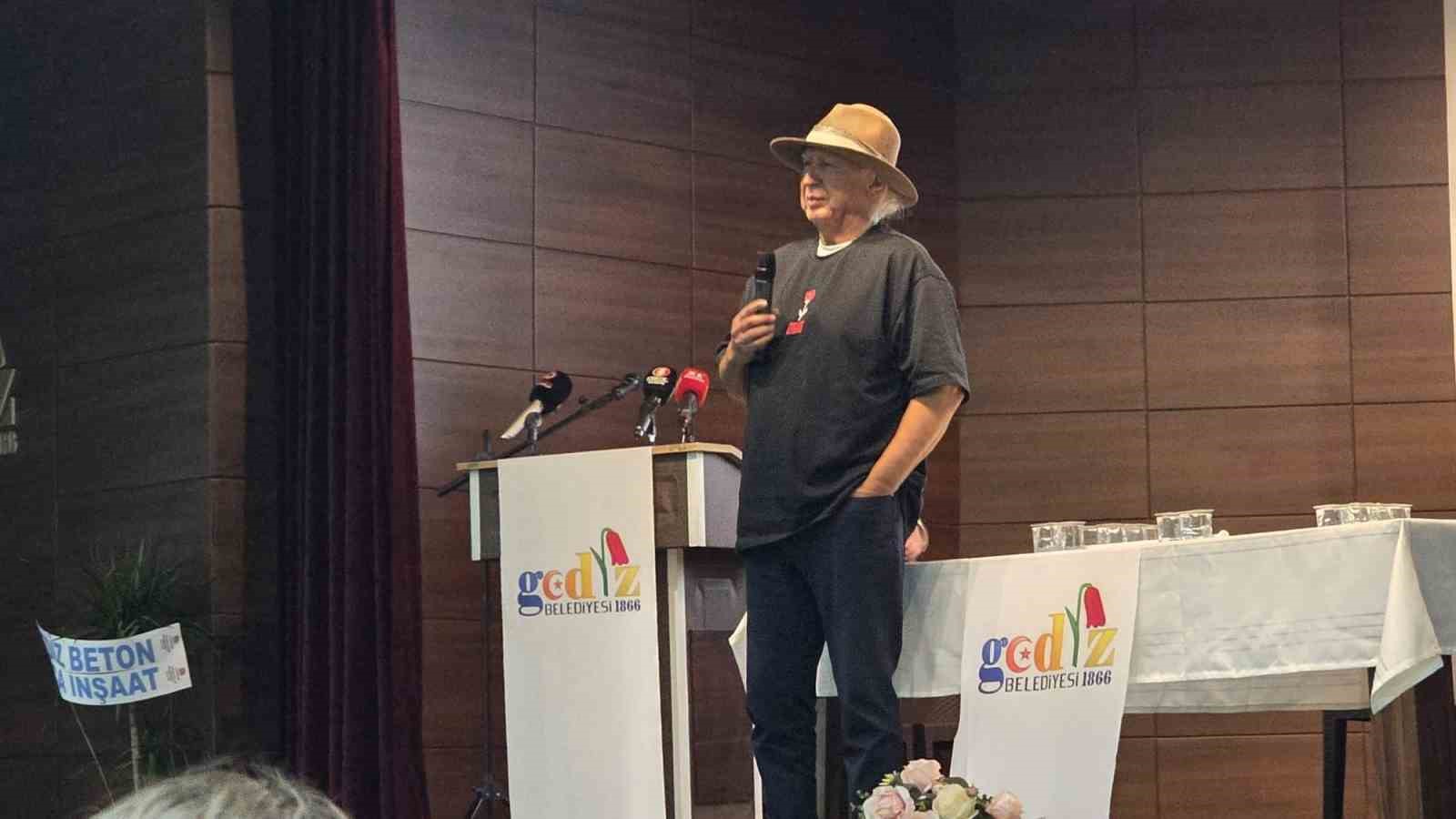 Şener &Uuml;ş&uuml;mezsoy&rsquo;dan kritik uyarı: "Simav fayı stresini bitirmedi"
