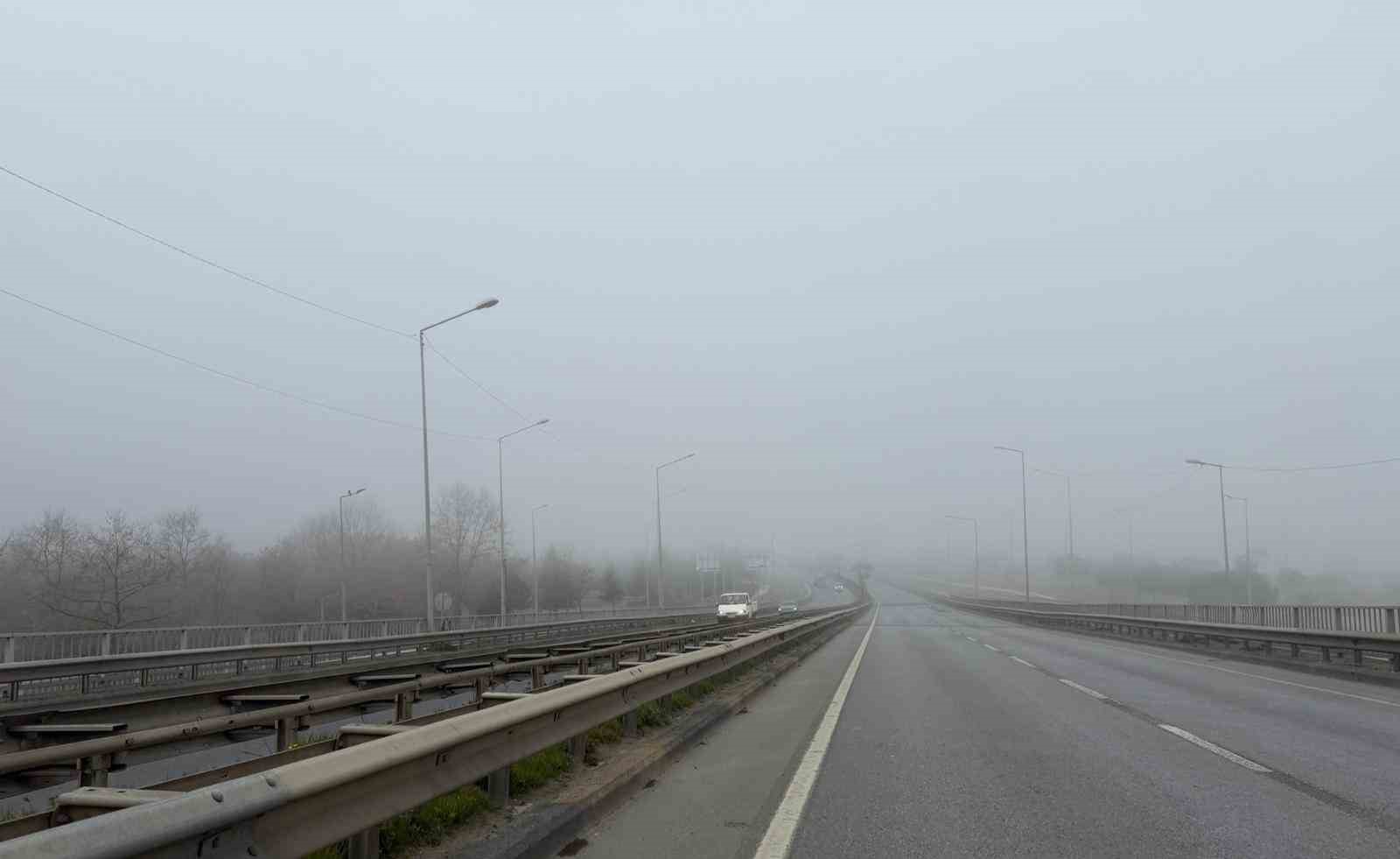 Trabzon&rsquo;da hava ulaşımına sis engeli
