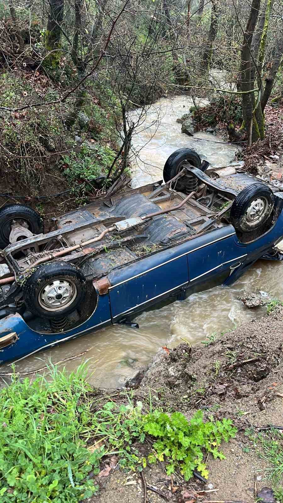 Balıkesir&rsquo;de derede erkek cesedi bulundu
