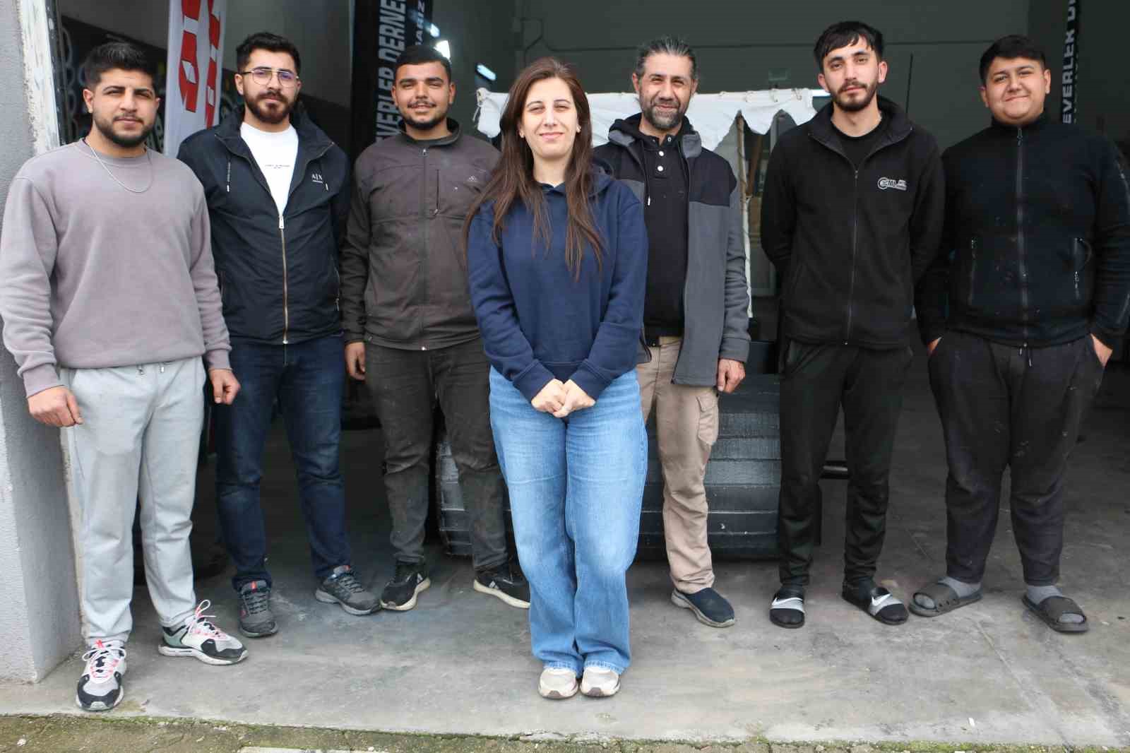 Diyarbakır&rsquo;da modifiye tutkunlarının "Taş Devri" aracına yoğun ilgi
