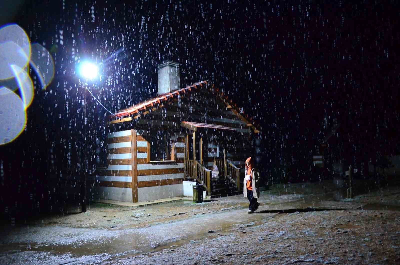 Mart bitmeden Spil’e kar sürprizi