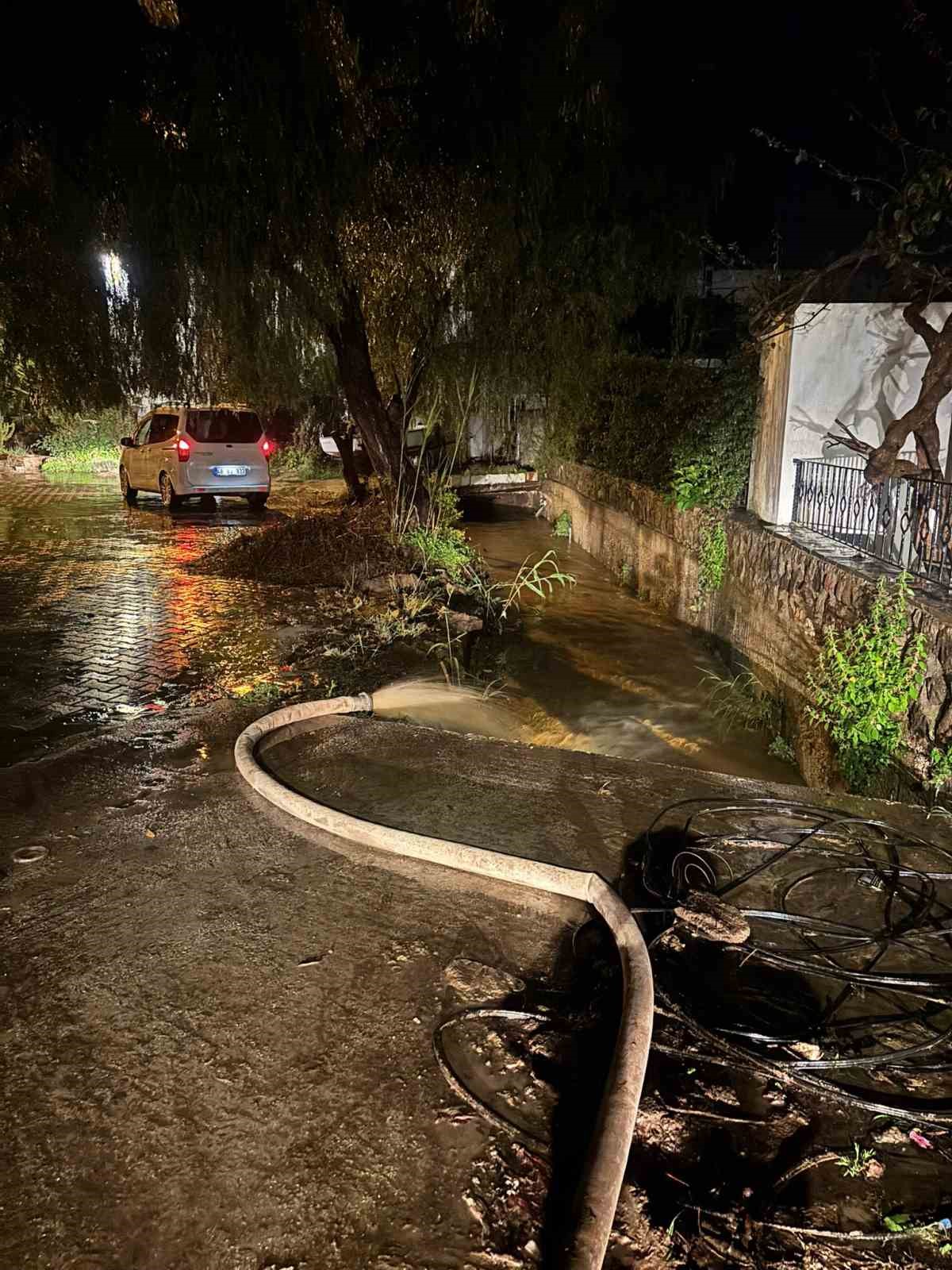Bodrum&rsquo;da metrekareye 50 kilogram yağış d&uuml;şt&uuml;
