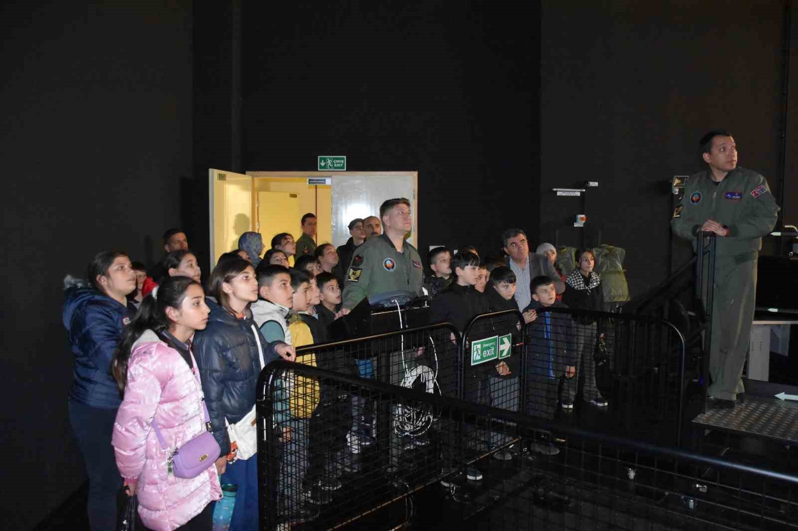 "Mehmet&ccedil;ikle Bir G&uuml;n Projesi" Balıkesir&rsquo;de ger&ccedil;ekleştirildi
