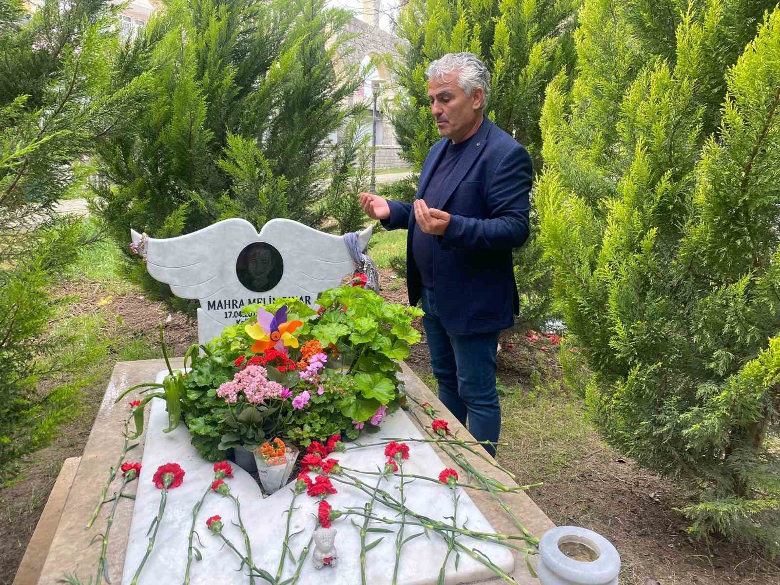 Köpek saldırısıyla hayalleri yarım kalan 10 yaşındaki Mahra’ya mezarı başında buruk anma