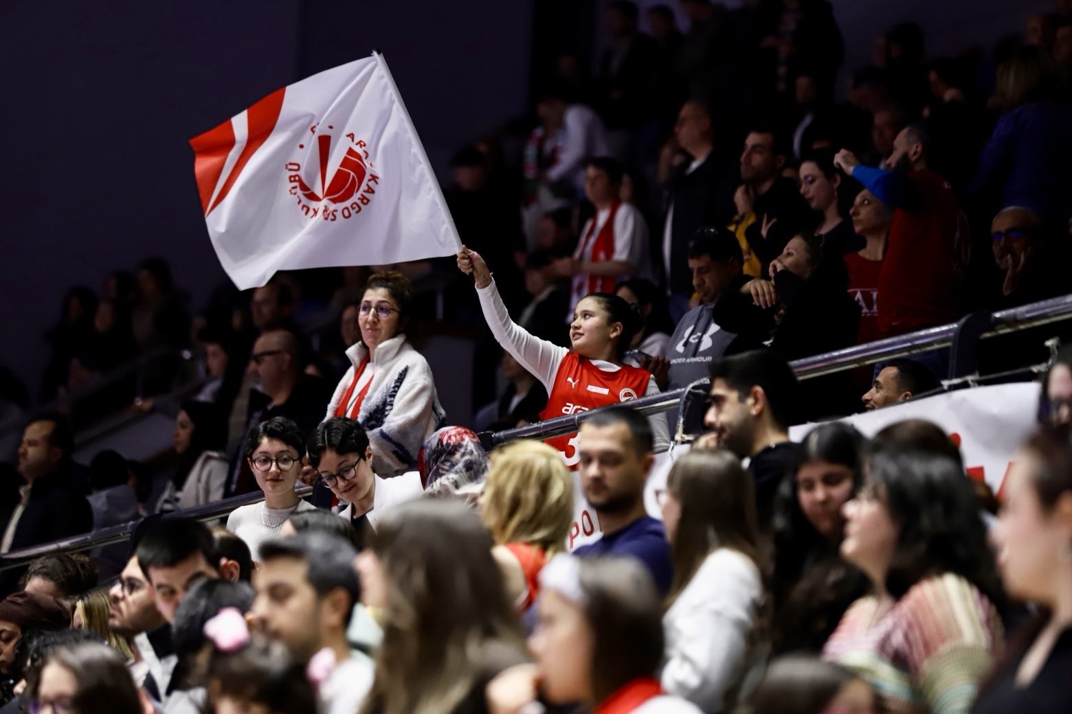 Sultanlar Ligi: Aras Kargo: 3 - Nil&uuml;fer Belediyespor: 1
