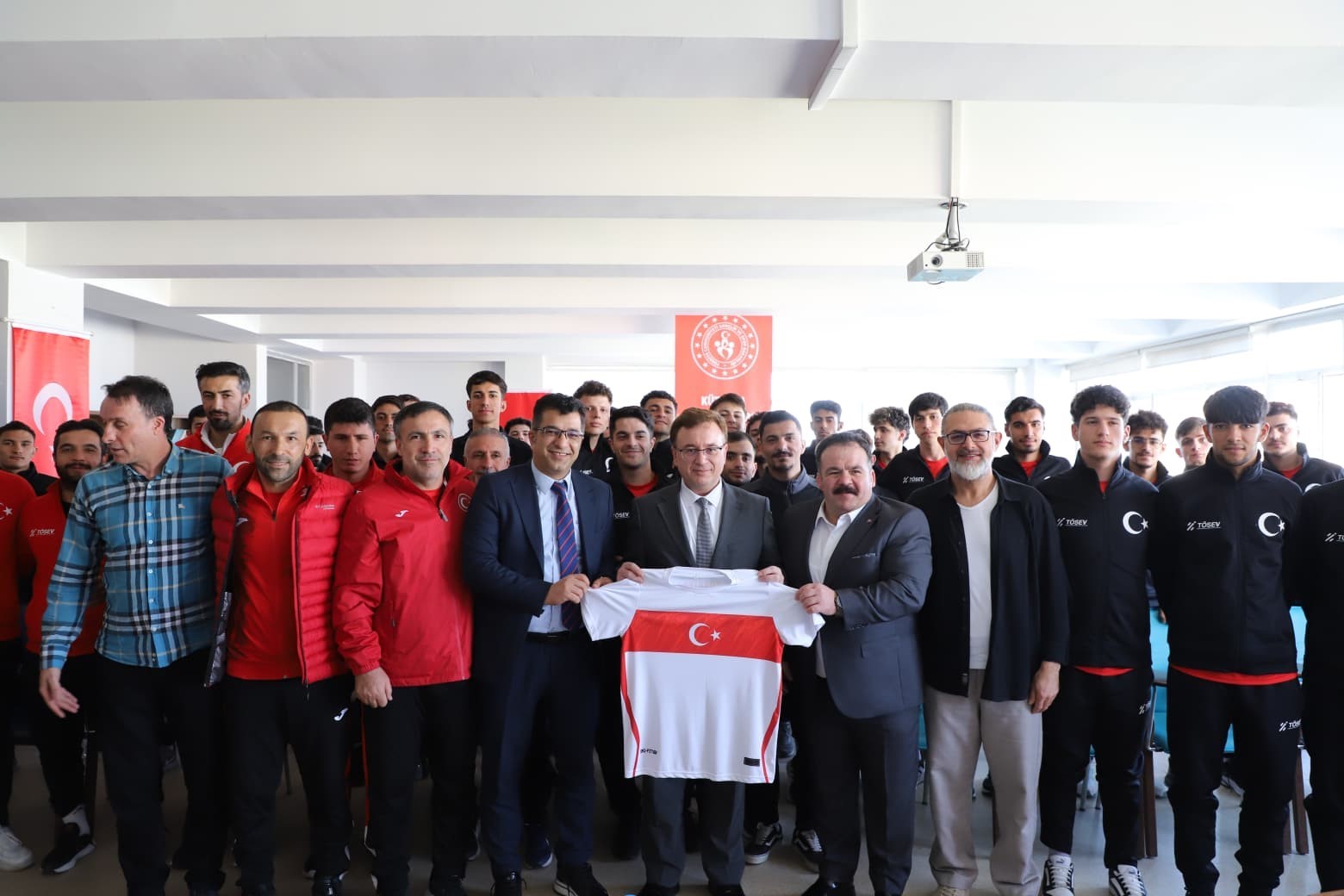 K&uuml;tahya&rsquo;da U23 İşitme Engelliler Milli Takımı ile ilham veren buluşma
