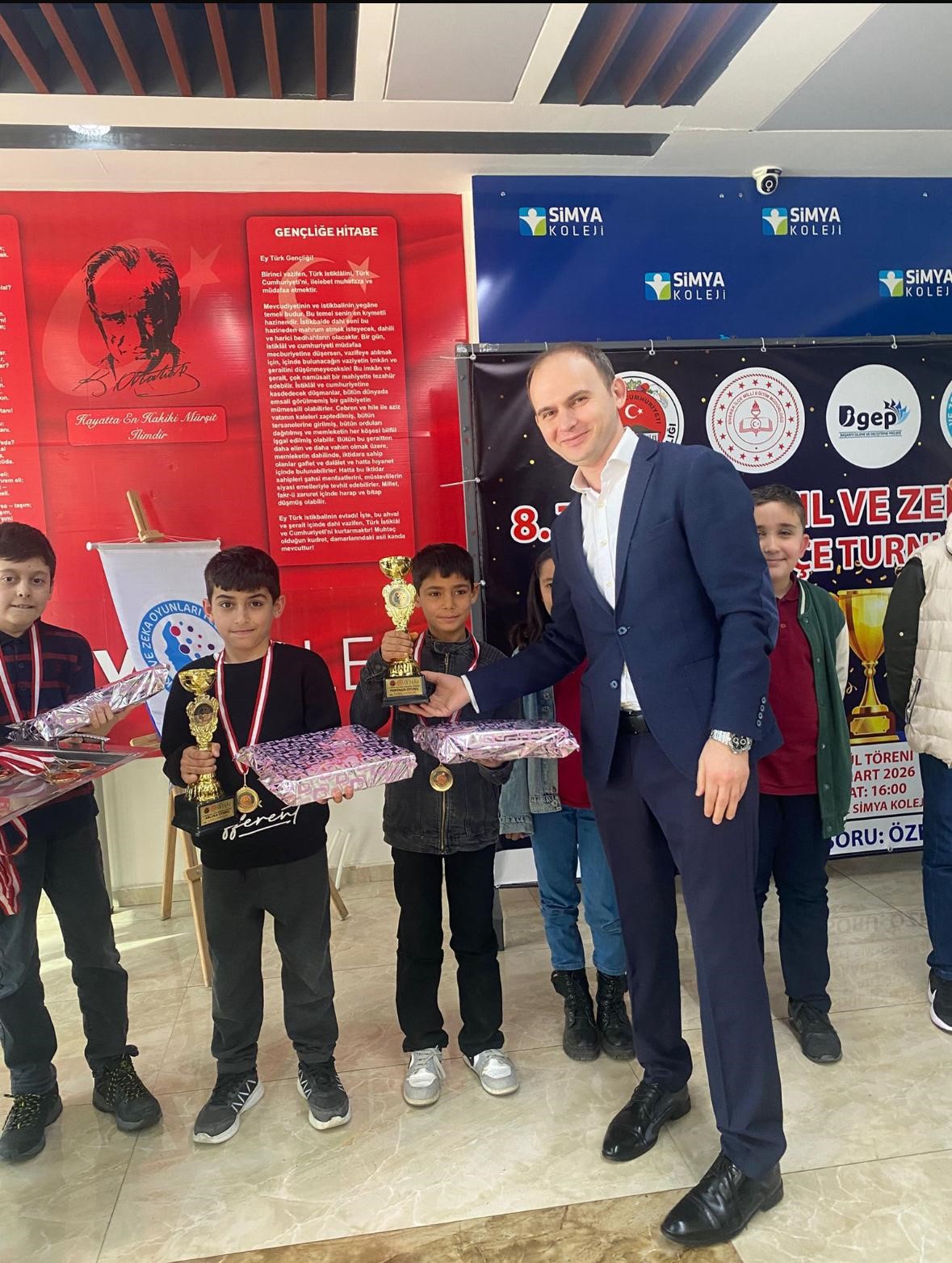 Zeka şampiyonları Siverek&rsquo;te B-buluştu
