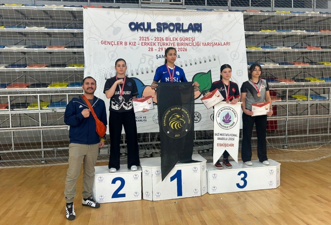 Bayburtlu &ouml;ğrenciler bilek g&uuml;reşinde T&uuml;rkiye dereceleri elde etti
