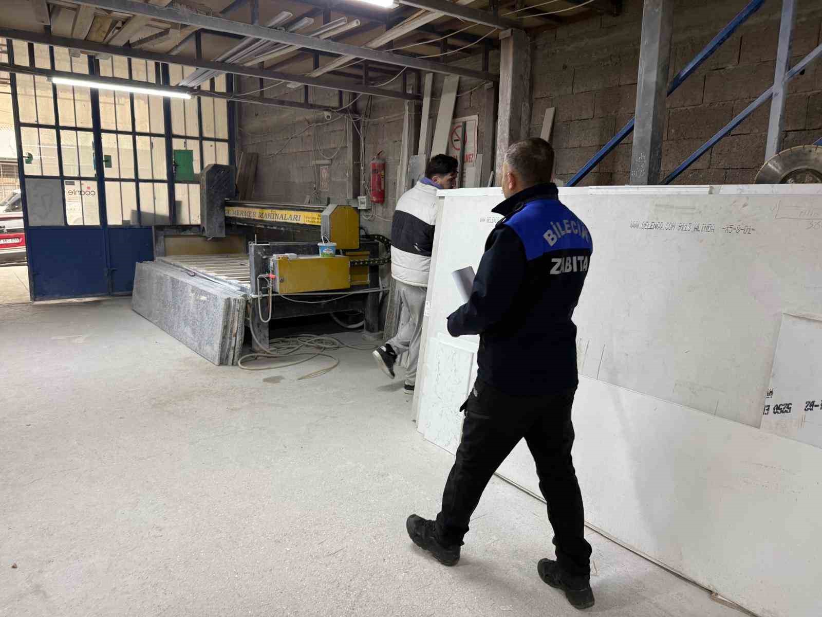 K&uuml;&ccedil;&uuml;k Sanayi Sitesi&rsquo;nde 9 işyerinin ruhsatsız olduğu anlaşıldı
