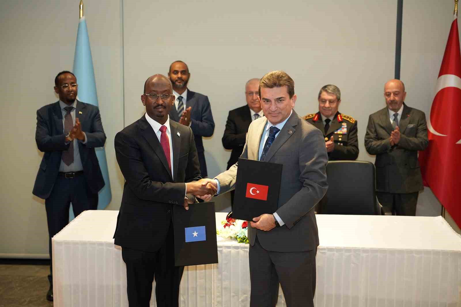 Somali&rsquo;de "Ergun Reis A" gemisine uluslararası balık&ccedil;ılık lisansı verildi
