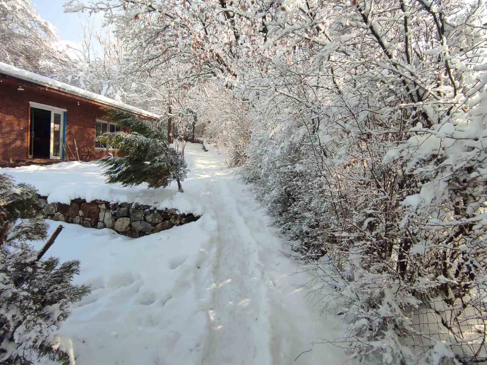Batman&rsquo;da sağanak ve kar hayatı olumsuz etkiledi
