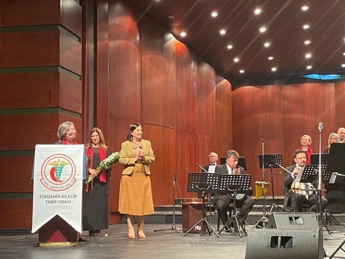 Eskişehirli hekimlerden Al&acirc;eddin Yavaşca&rsquo;ya vefa konseri
