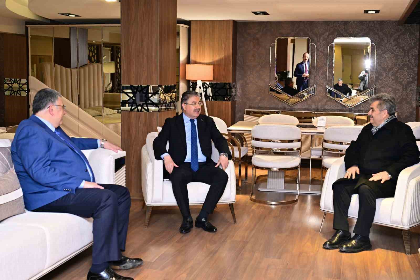 Vali Erdinç Yılmaz haftaya esnaf ziyaretiyle başladı