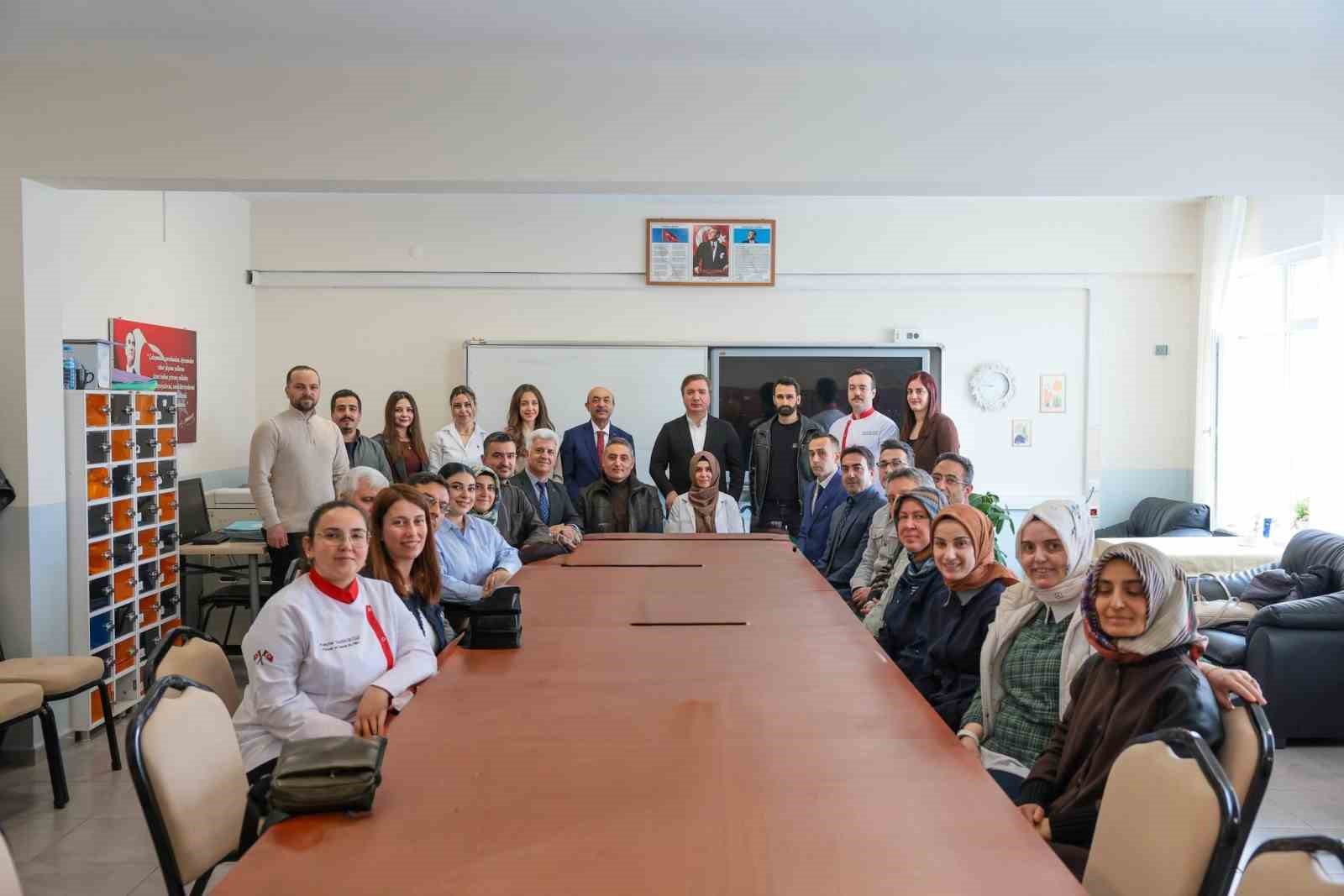 Erzincan&rsquo;da eğitim ve dayanışma vurgusu
