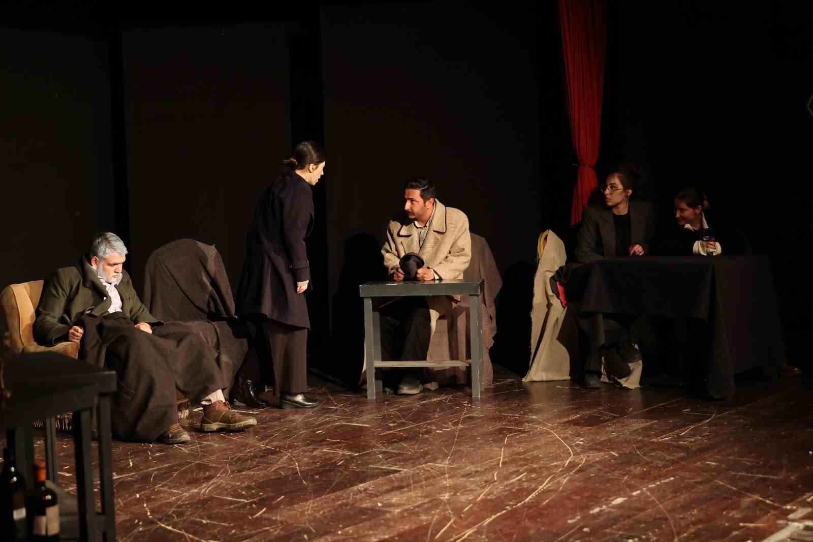 Merkezefendi’de Kısa Oyunlar Festivali sanat dolu anlara sahne oldu