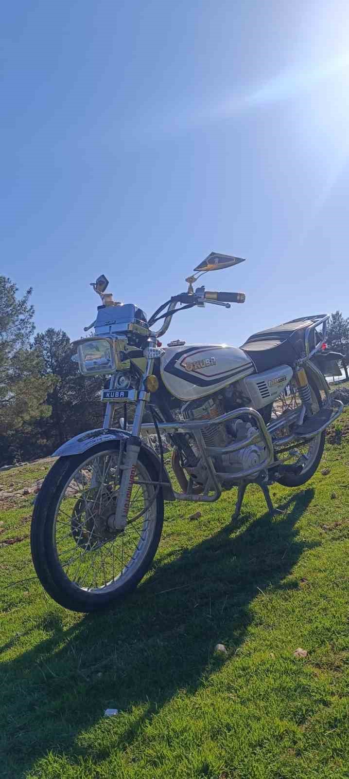 Park halindeki motosiklet çalındı