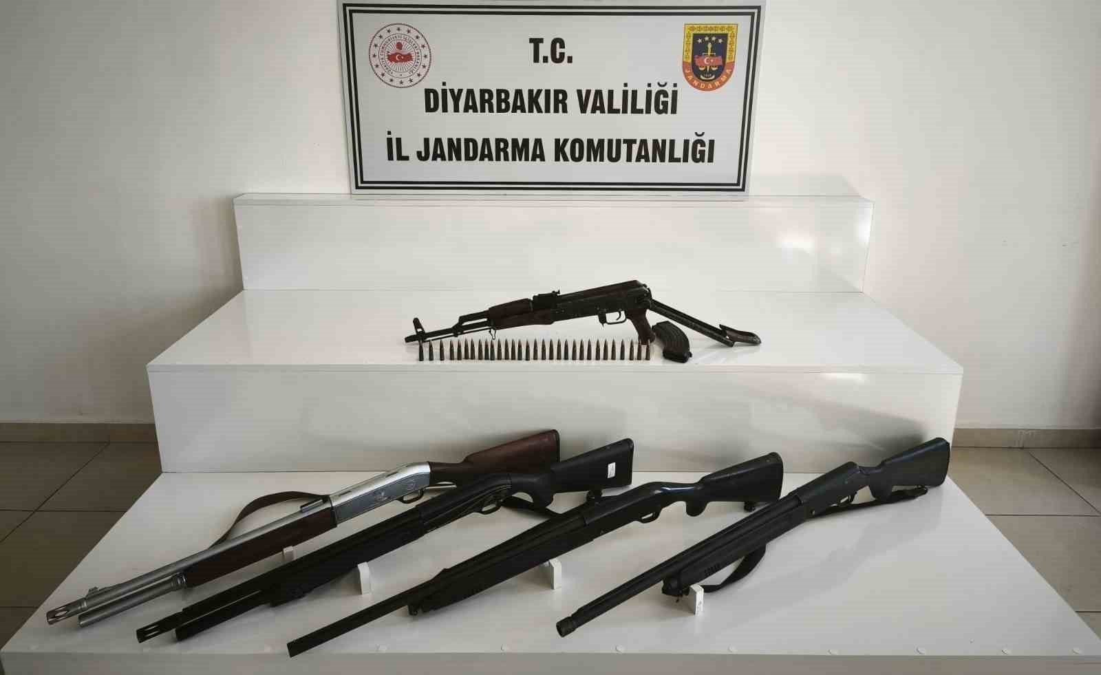Diyarbakır’da silah kaçakçılığı operasyonu